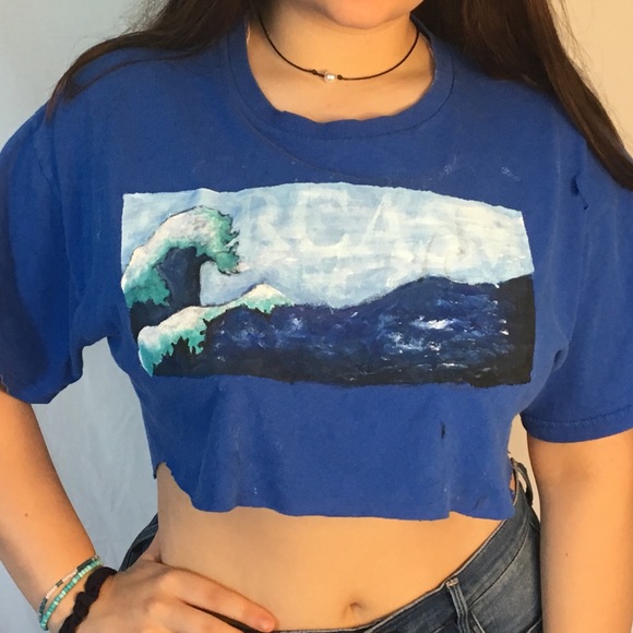 Wave painted cropped blue t-shirt - Picture 2 of 7